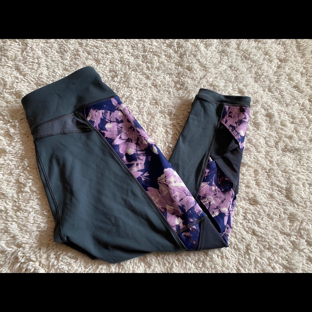Calia by Carrie Underwood size medium